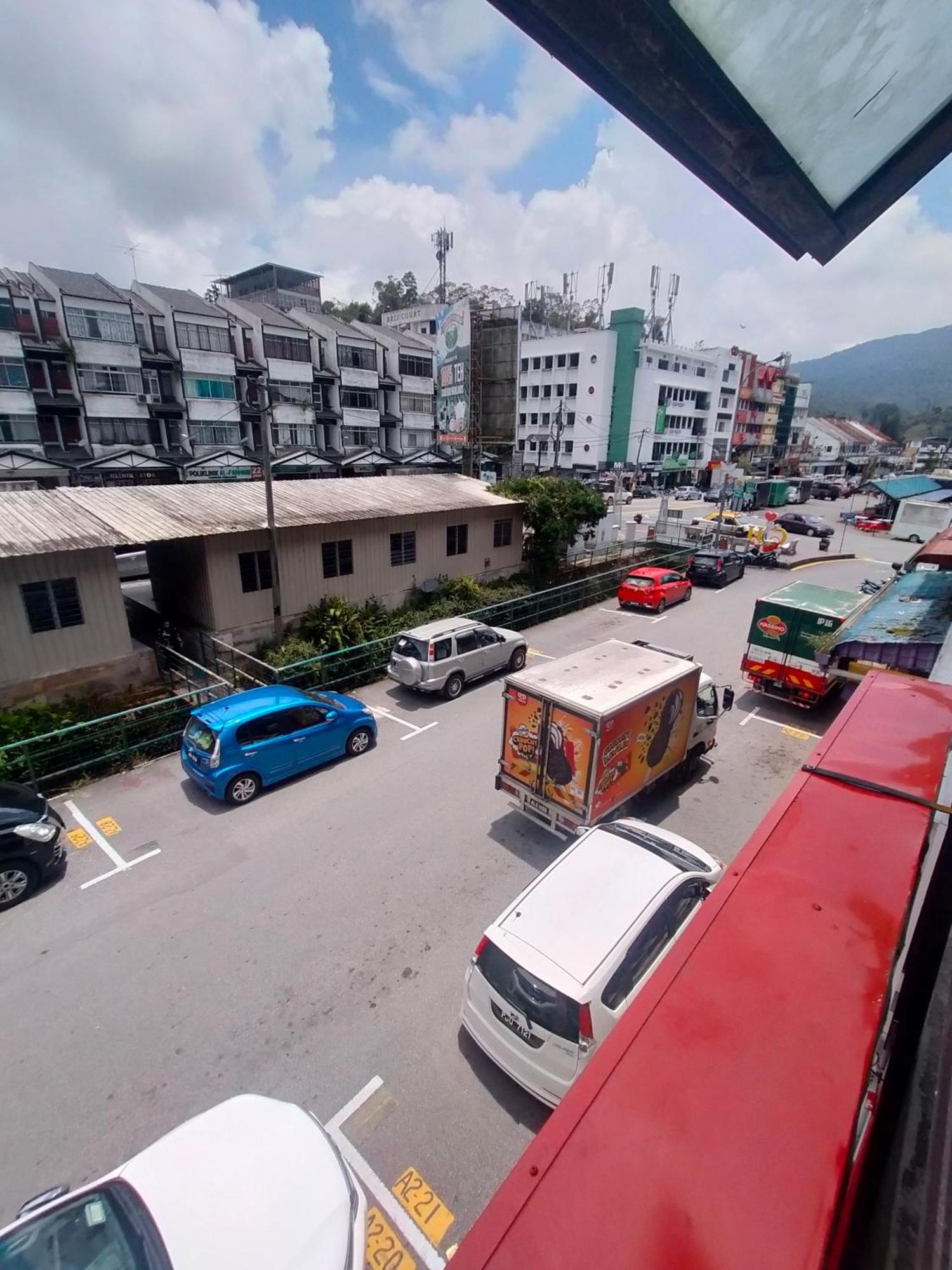 Netasha Holiday Inn Tanah Rata Exterior foto
