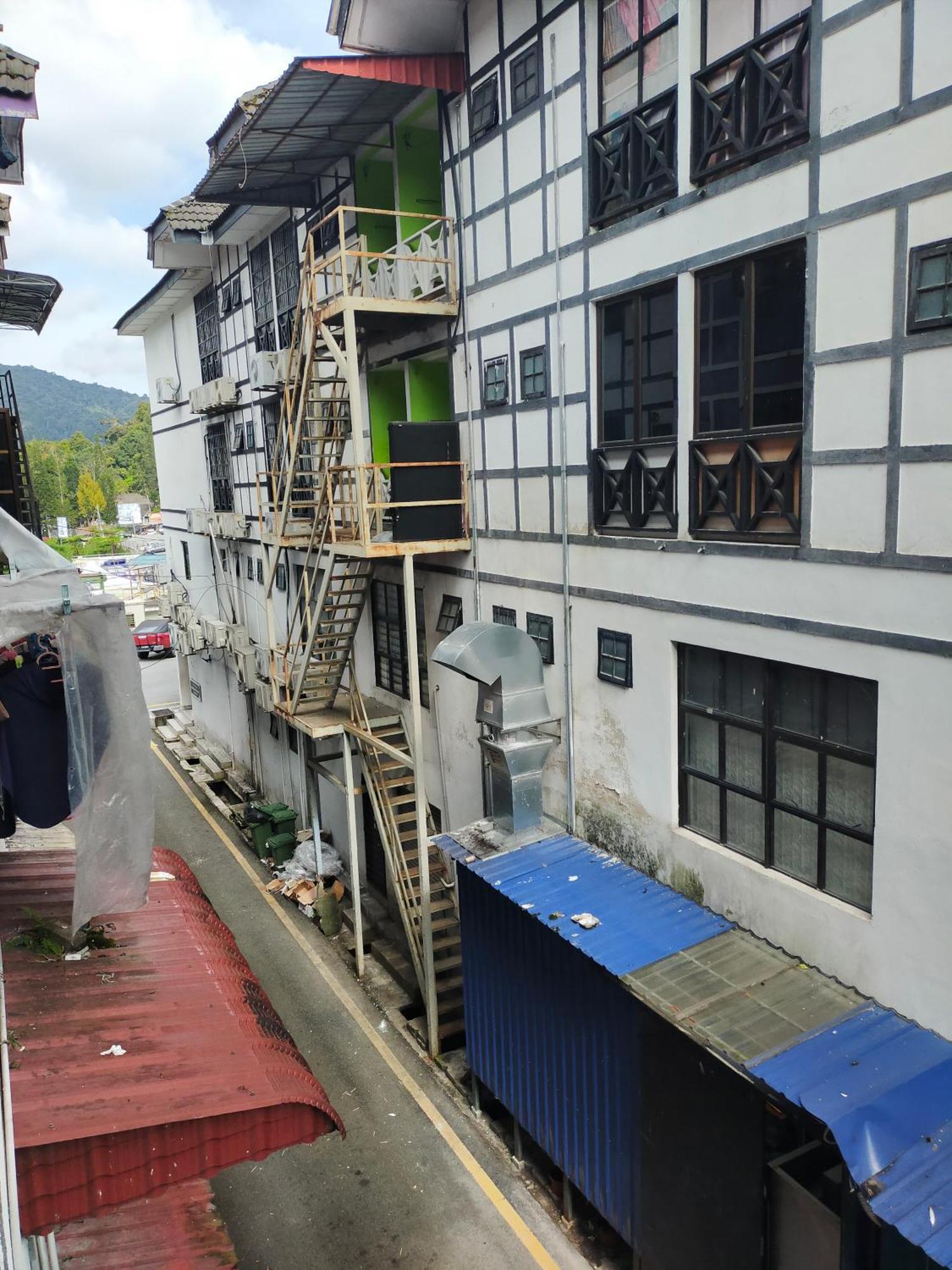 Netasha Holiday Inn Tanah Rata Exterior foto